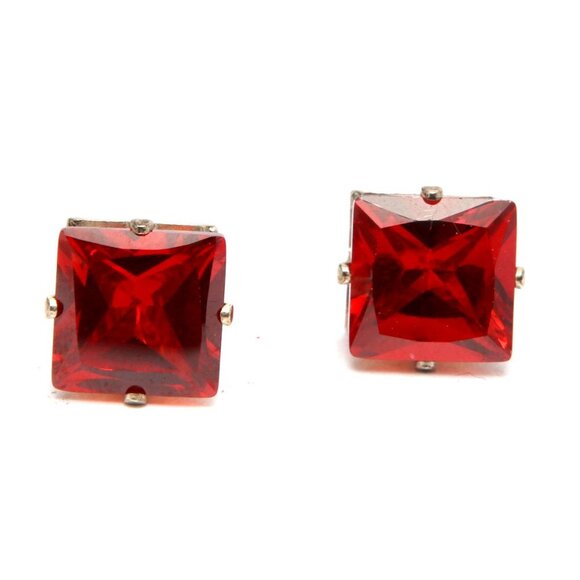 Square Cut CZ Crystal Style Stud Earring July Birthstone Ruby Red Silver Large - Picture 1 of 6